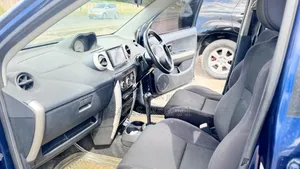 Toyota IST 2004 Blue
