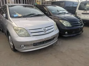 Toyota IST 2006 Silver