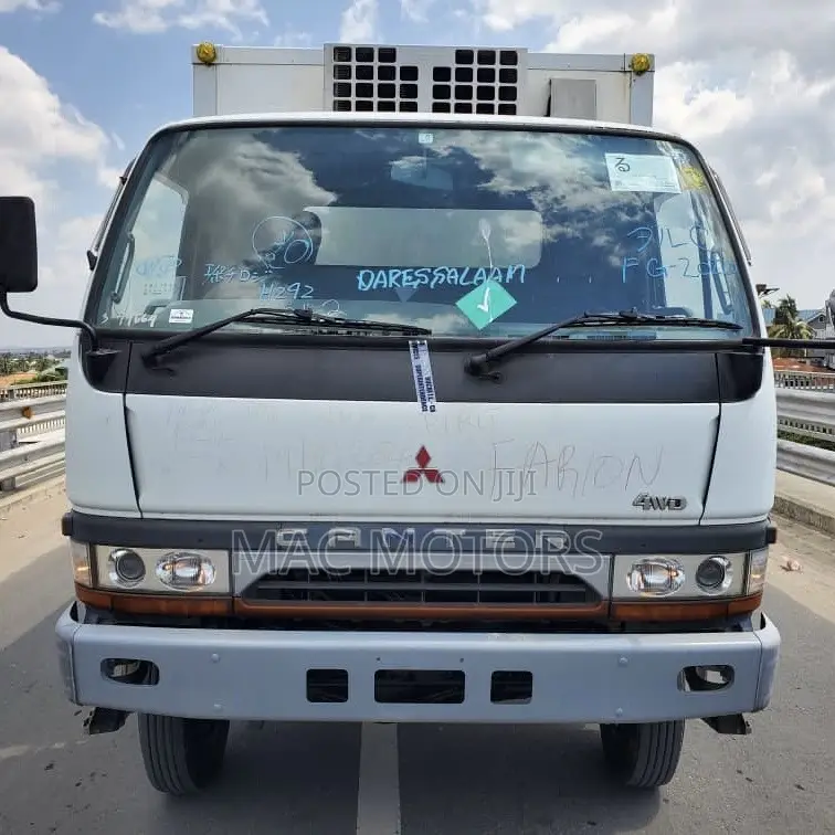 Mitsubishi Canter Fridge