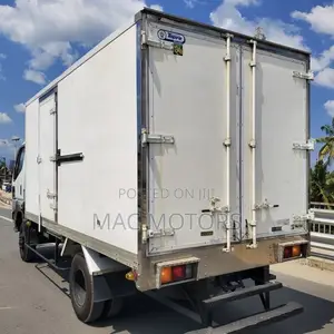 Mitsubishi Canter Fridge