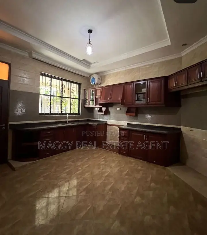 3bdrm House in Ununio Beach, Kunduchi for rent