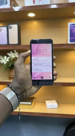 Sharp Aquos Sense 2 SHV43 32 GB