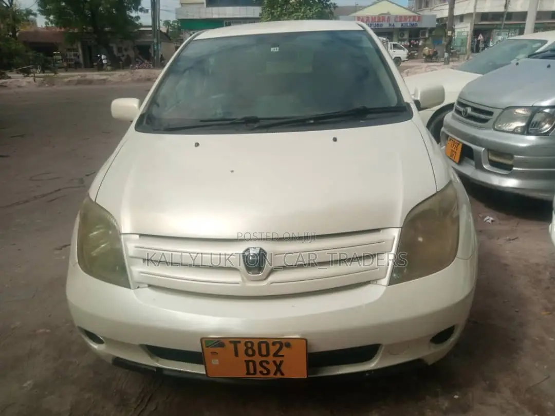 Toyota IST 2005 White