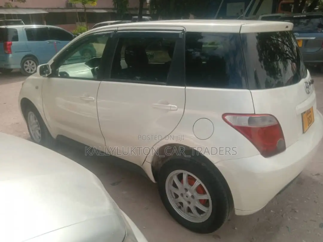 Toyota IST 2005 White