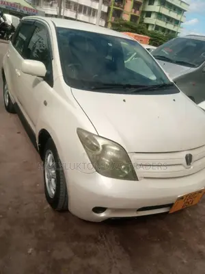 Toyota IST 2005 White