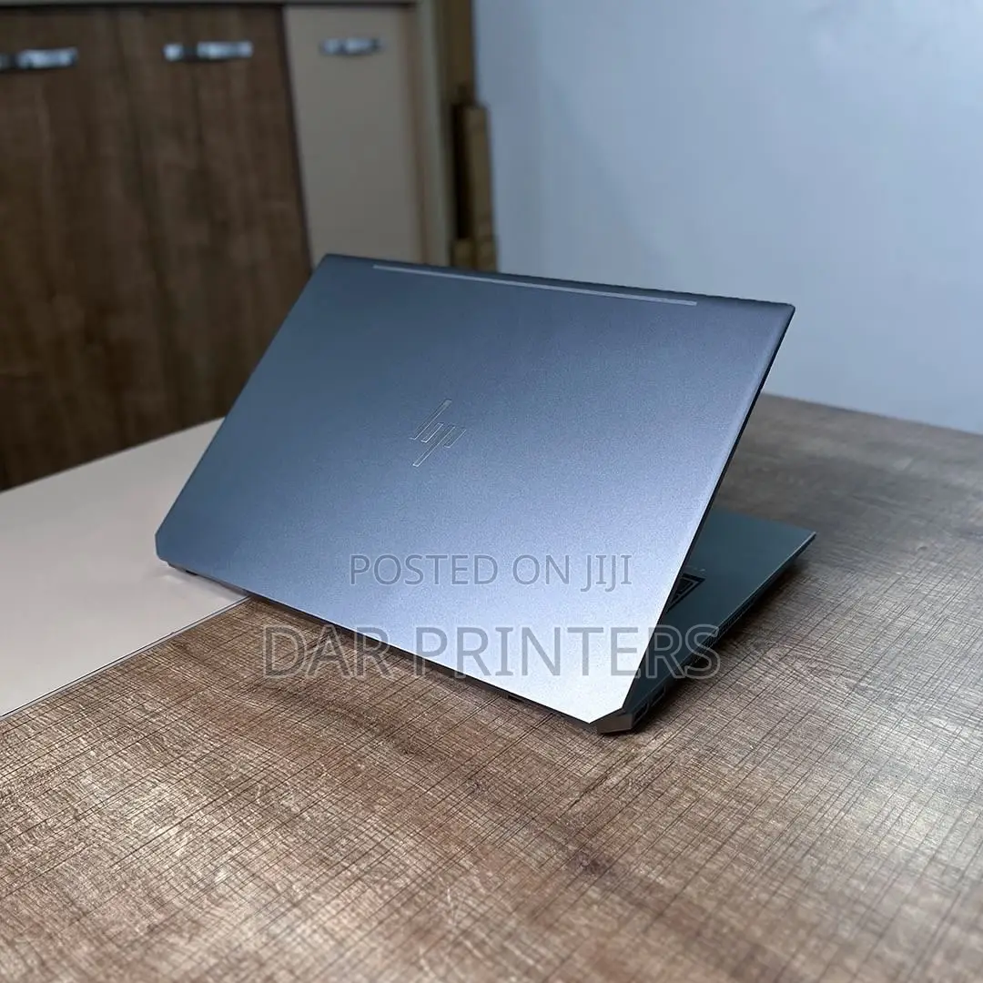 New Laptop HP ZBook Studio G5 16GB Intel Core I7 SSD 512GB