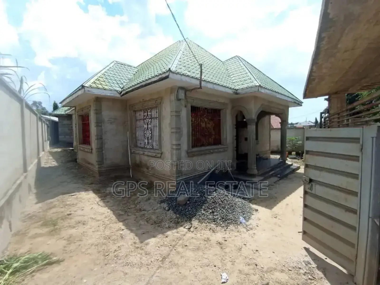 Furnished 3bdrm House in Kimara Mwisho, Kinondoni for sale