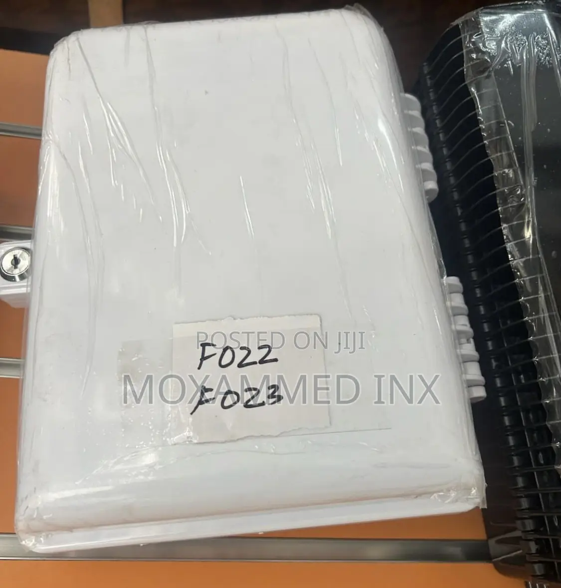 F022 16 Core FTTH Box Connector Type - White