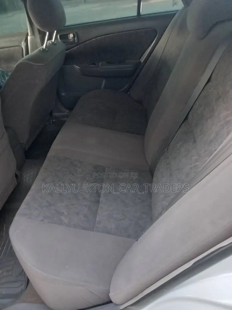 Toyota Carina 2001 White