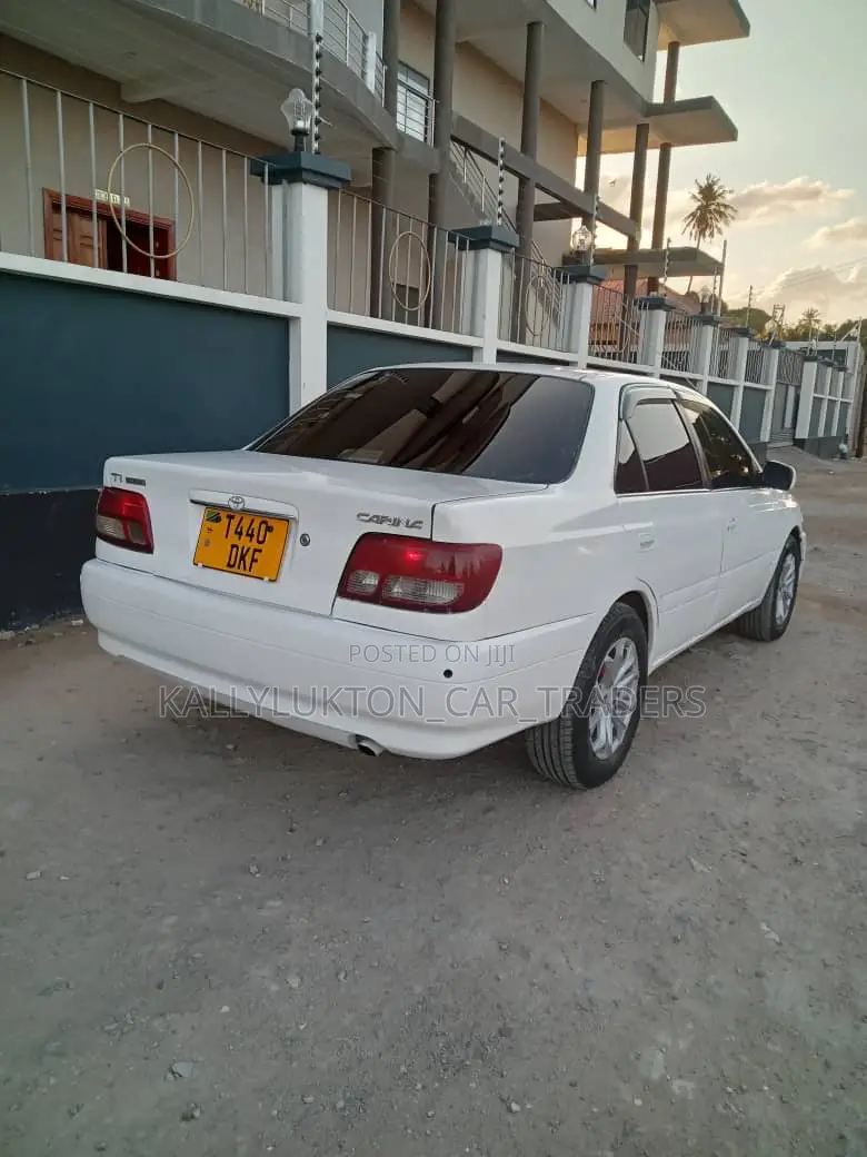 Toyota Carina 2001 White