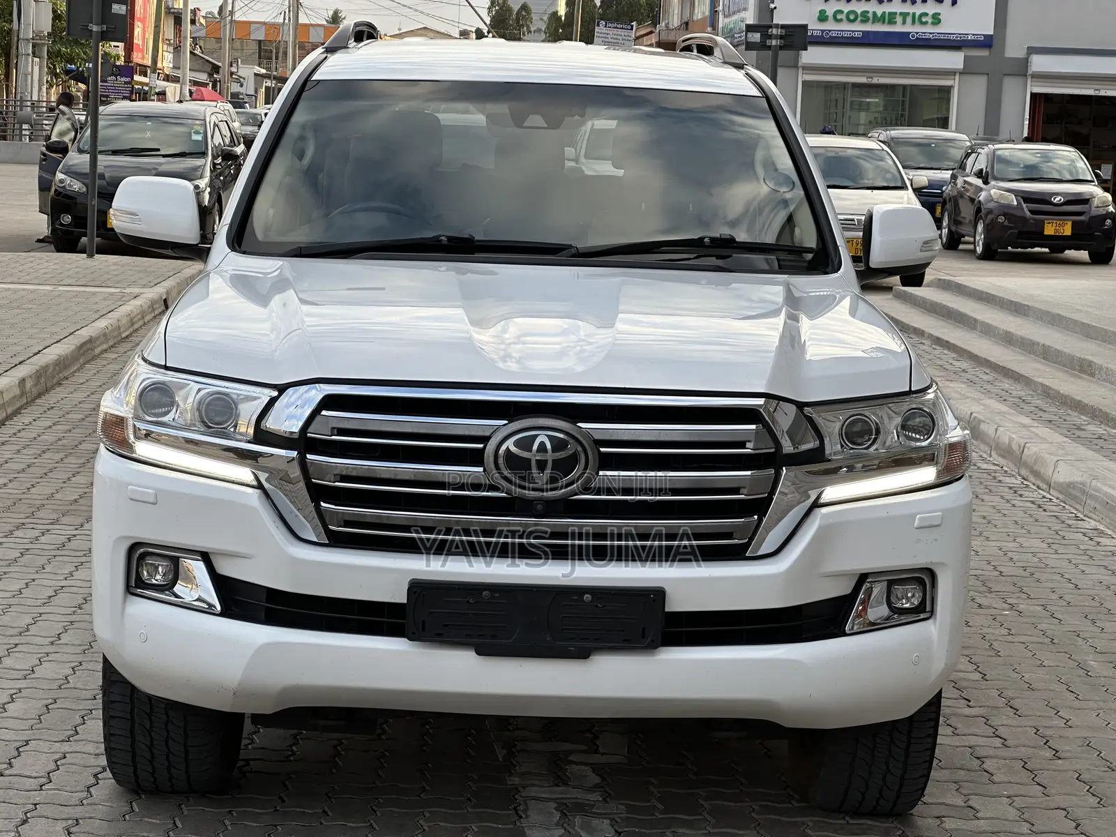 Toyota Land Cruiser 2017 White
