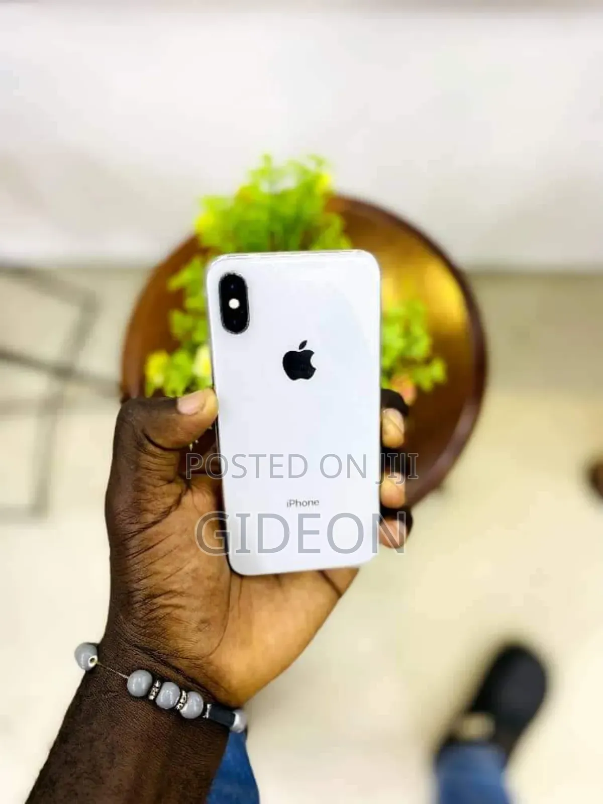 Apple iPhone X 64 GB White