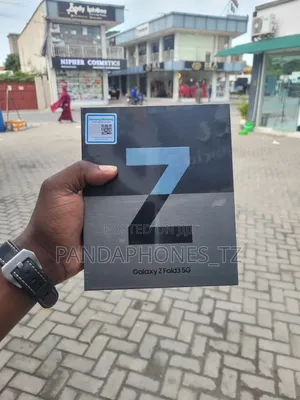 New Samsung Galaxy Z Fold 3 256 GB Black