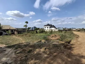 Plot Mabwepande 1100 SQMS .