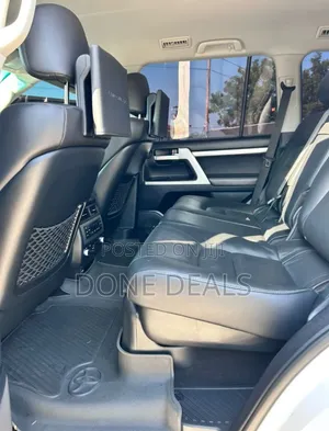 Toyota Land Cruiser 2020 White