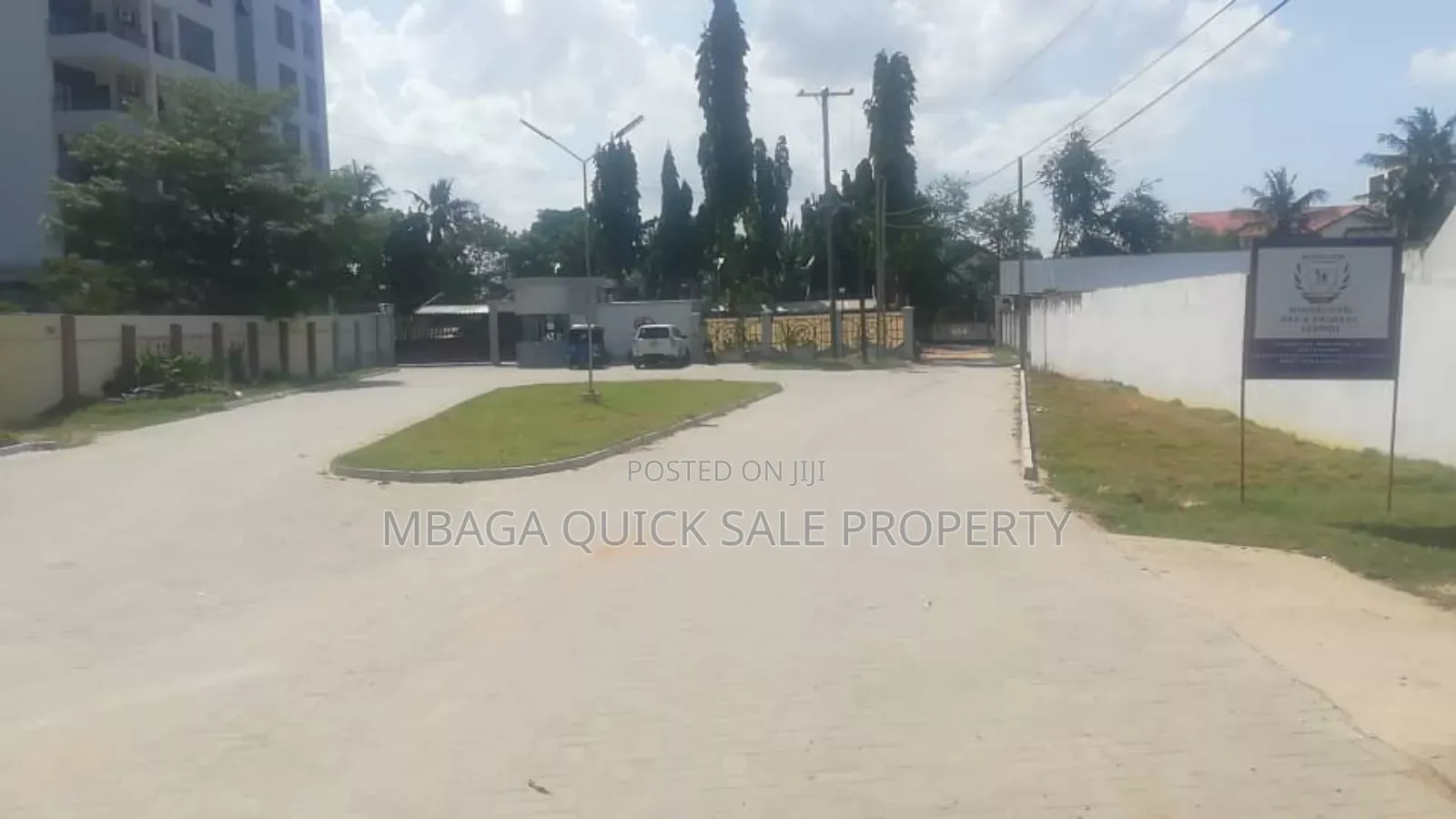 8bdrm House in Mikocheni B for rent