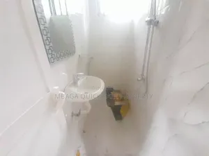 8bdrm House in Mikocheni B for rent