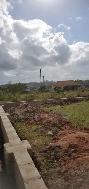Madale Plots Viwnja Size Tofauti.Eneo Kubwa