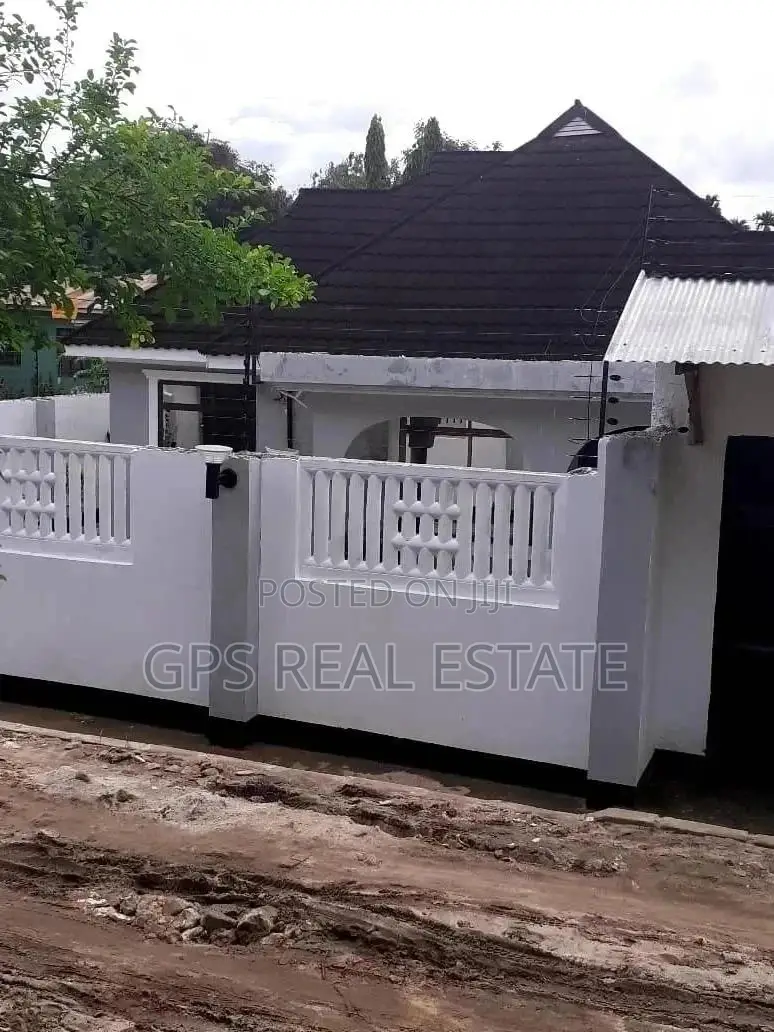 Morden House For Sell