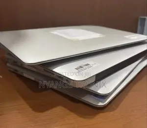 Laptop Apple MacBook Air 2017 8GB Intel Core I5 SSD 256GB