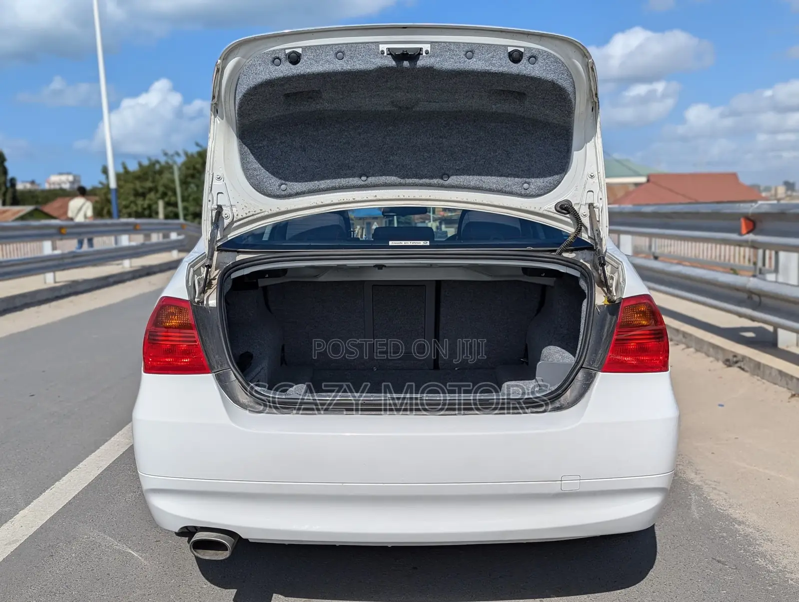 BMW 3 Series 2011 White
