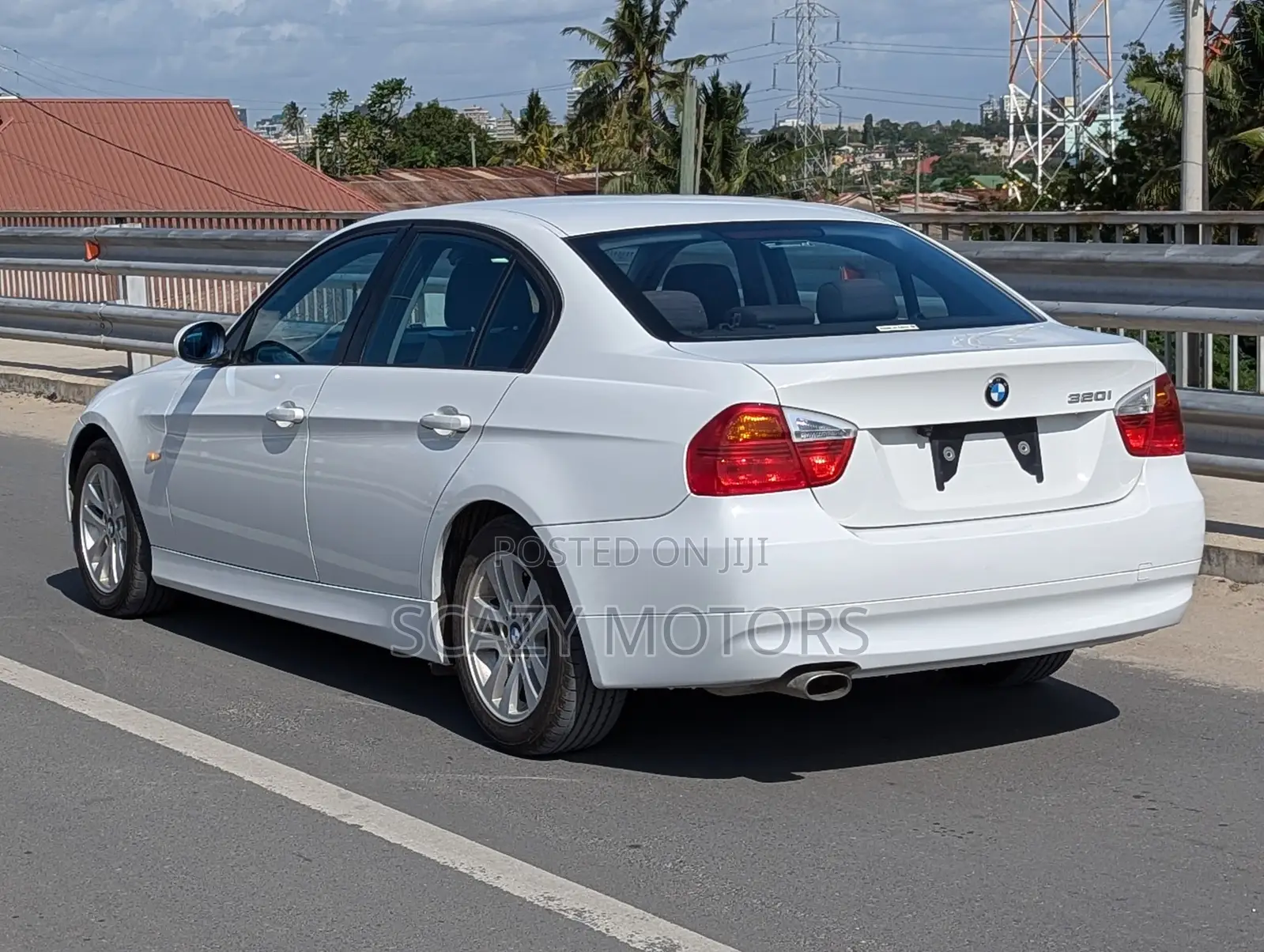 BMW 3 Series 2011 White