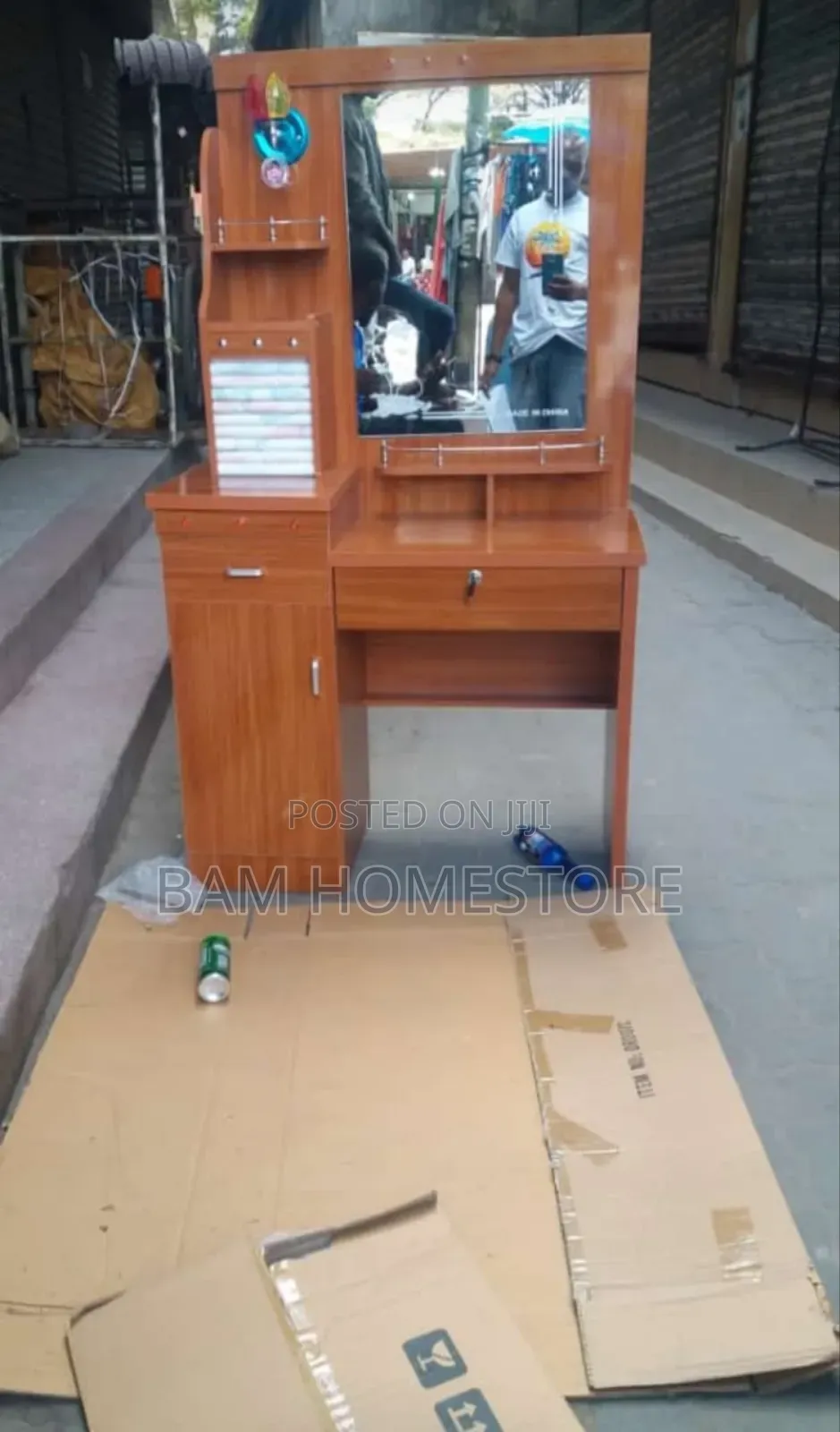 Simple Dressing Table