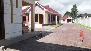 10bdrm House in Mbezi Beach for rent