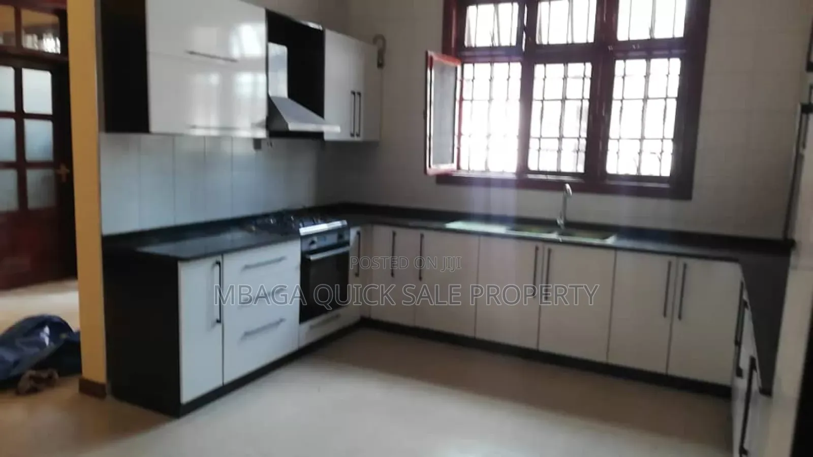 10bdrm House in Mbezi Beach for rent