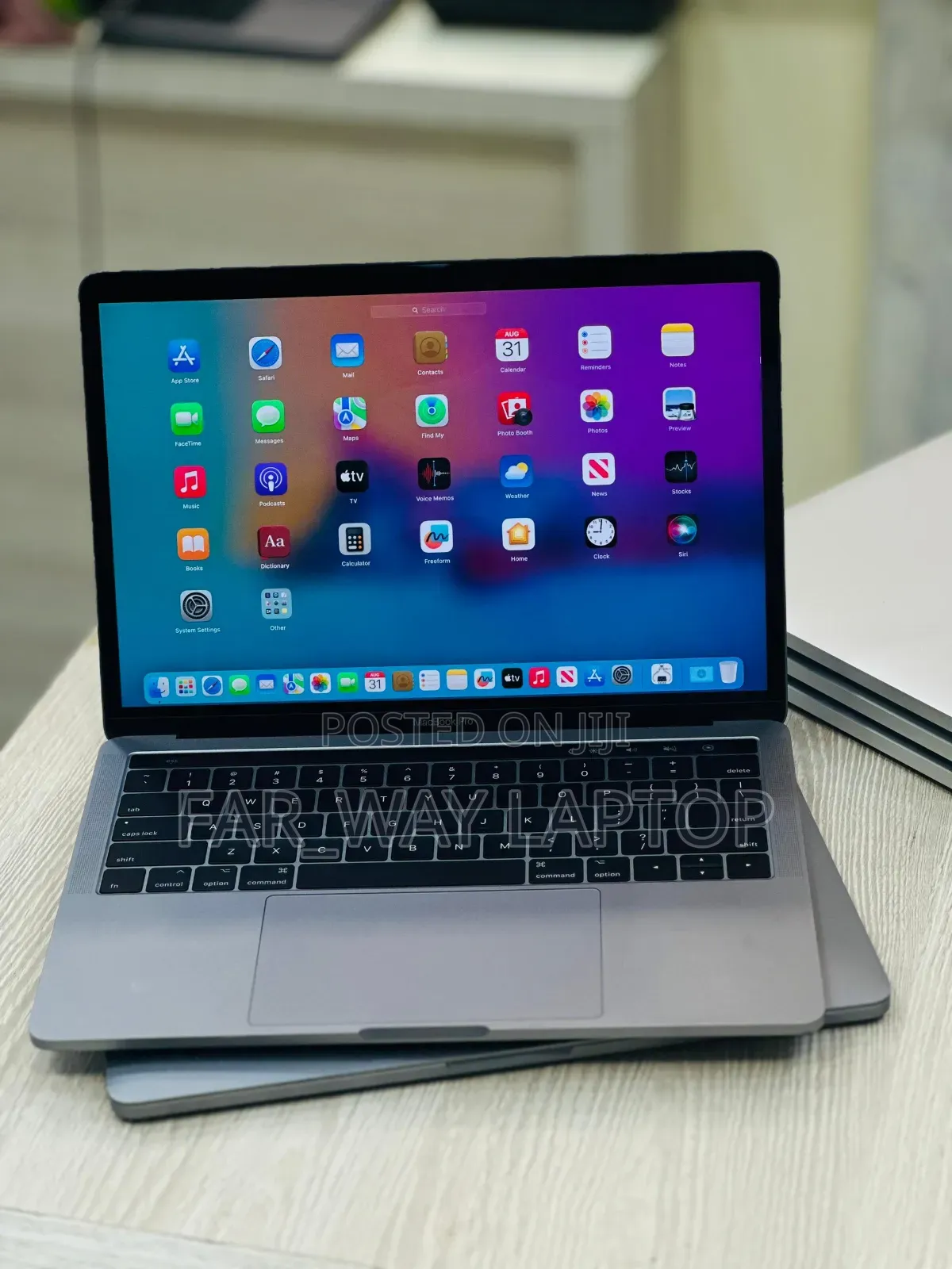 Laptop Apple MacBook Pro 2017 16GB Intel Core I7 SSD 256GB