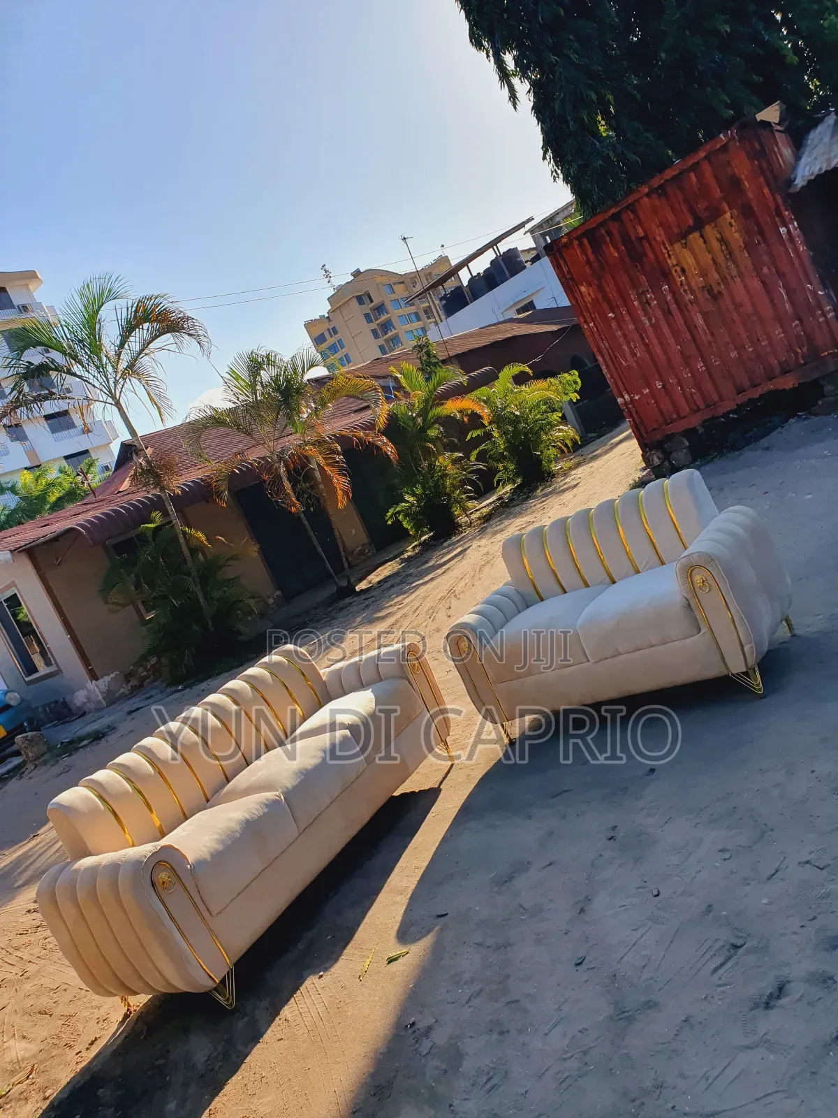 Sofa Set Classic Sana Mpya