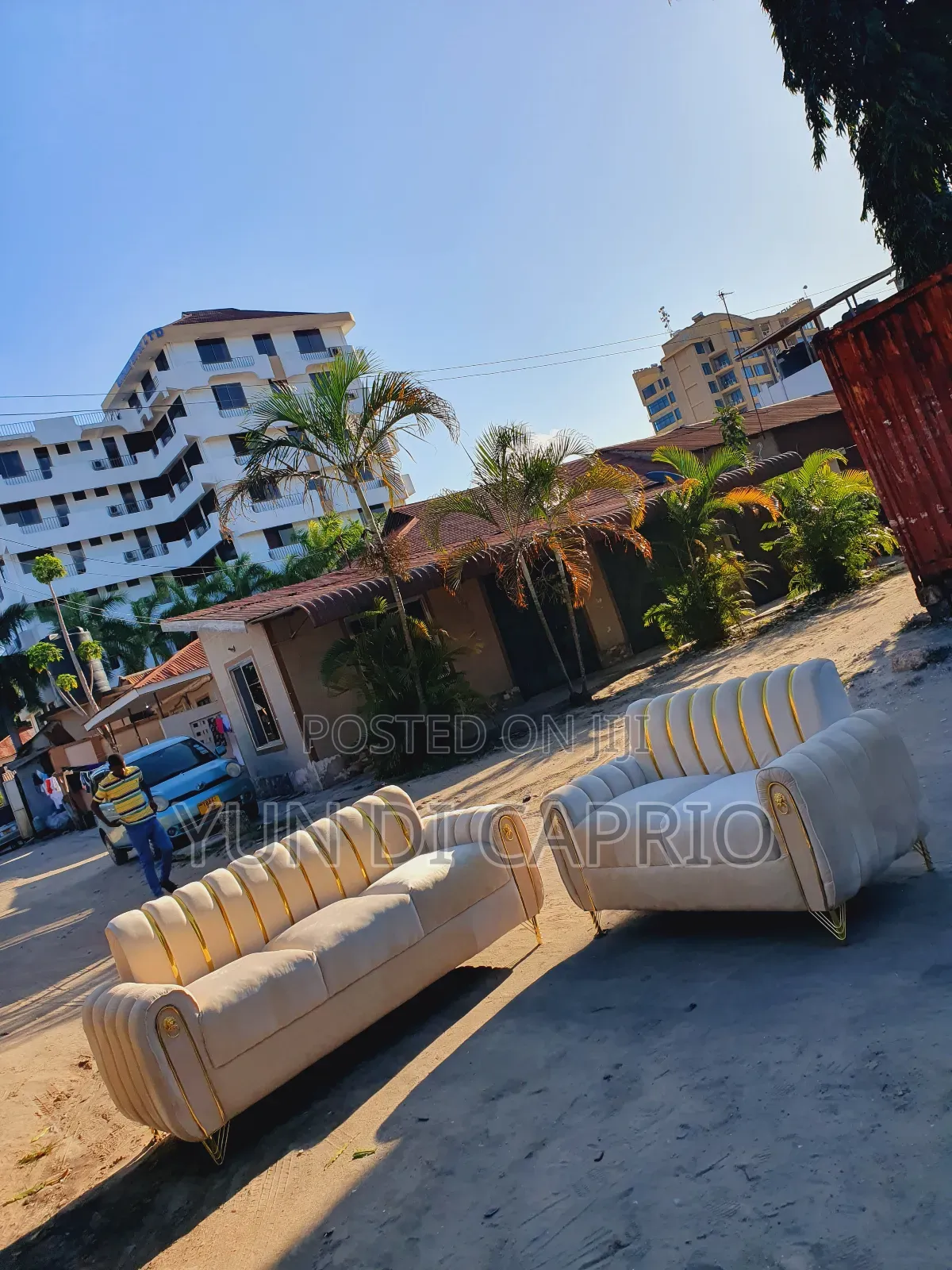 Sofa Set Classic Sana Mpya