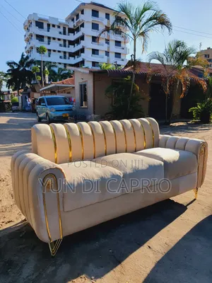 Sofa Classic Sana Mpya