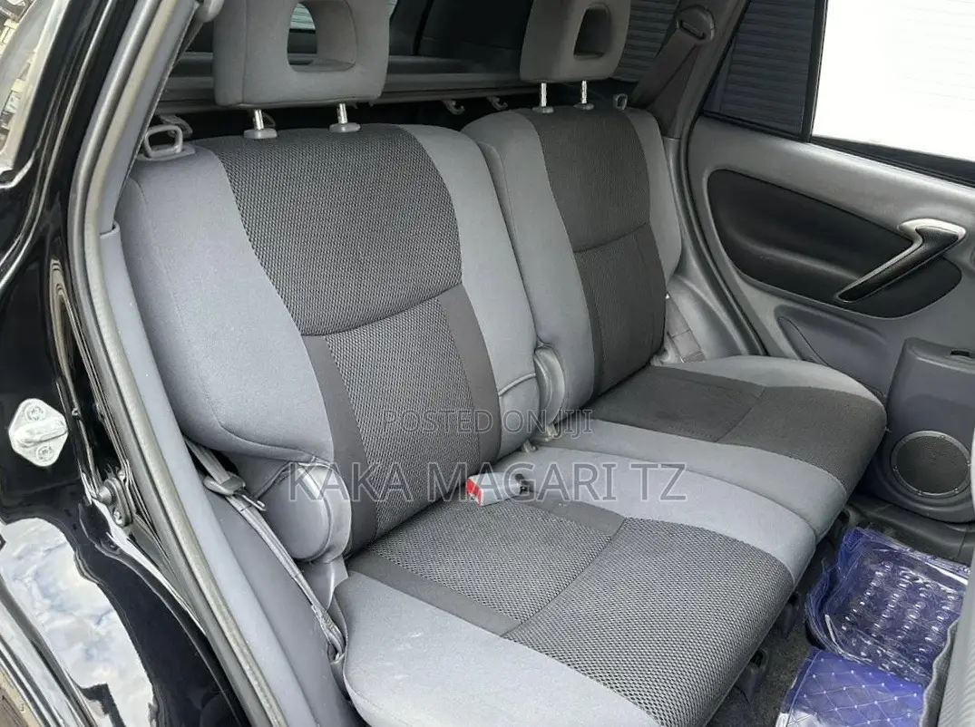 Toyota RAV4 Automatic 2003 Black