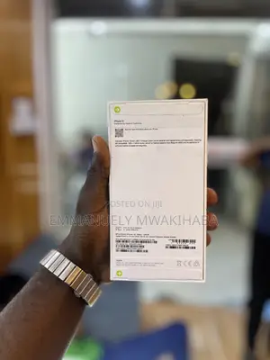 New Apple iPhone 15 128 GB Black