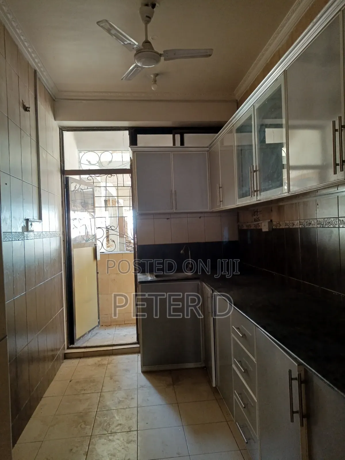 3bdrm Apartment in Kariakoo for rent