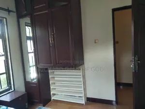 Furnished 4bdrm Bungalow in Central Business Area for rent