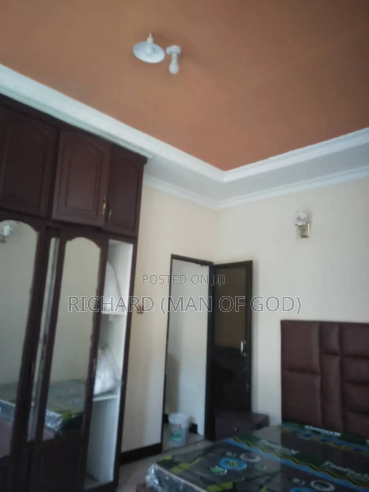 Furnished 4bdrm Bungalow in Central Business Area for rent