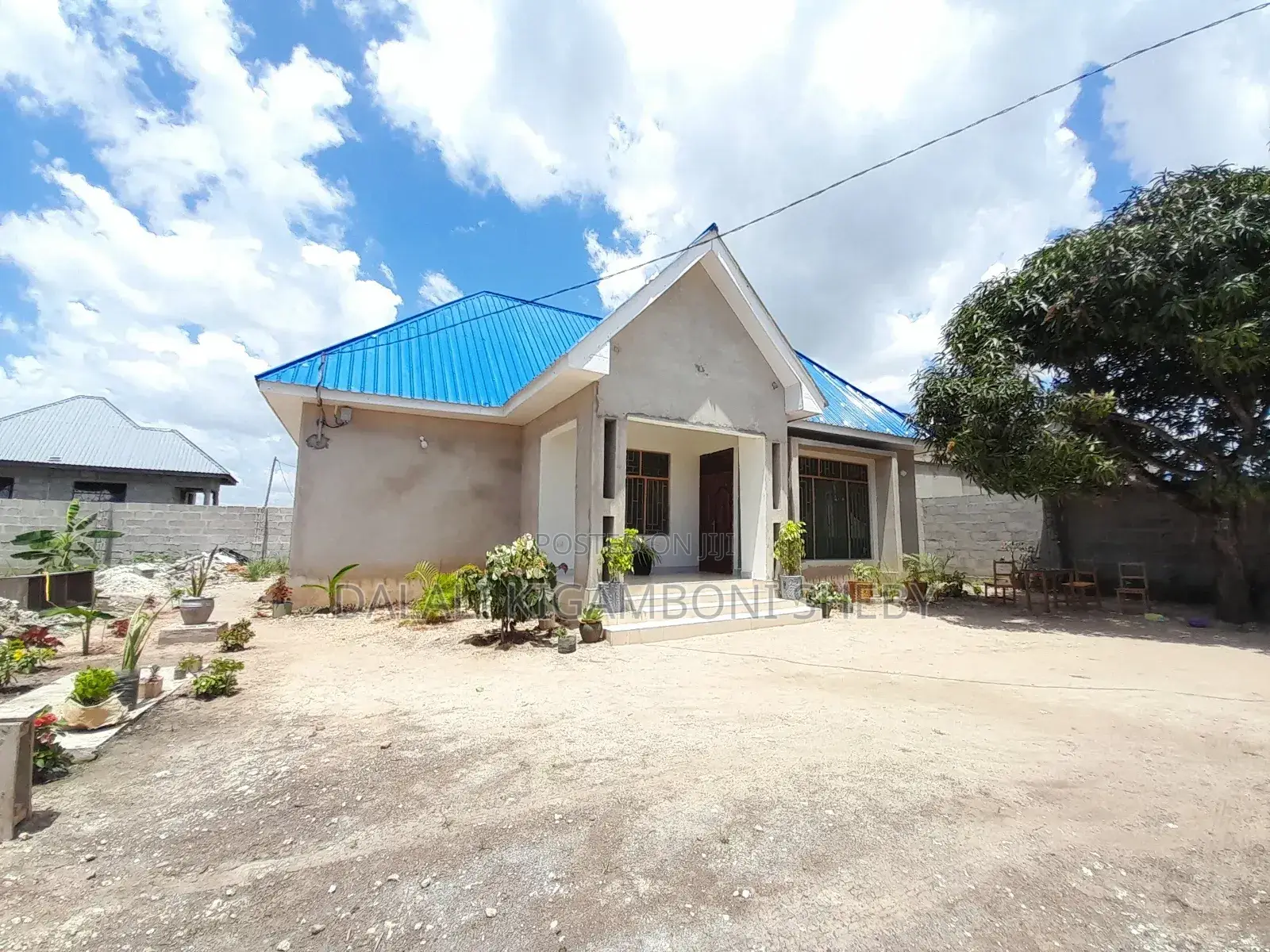 3bdrm House in Kigamboni Kibugumo for sale