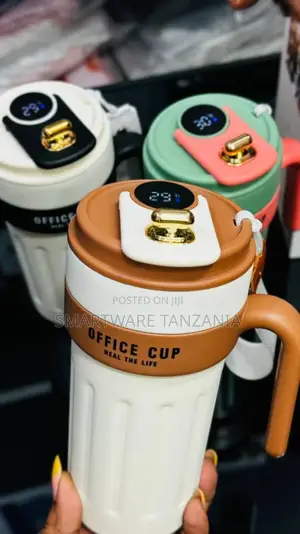 650ml Portable LED Temperature Display Travel Coffee Mug