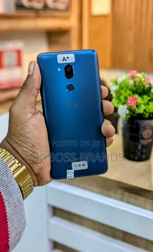 LG G7 Fit 32 GB