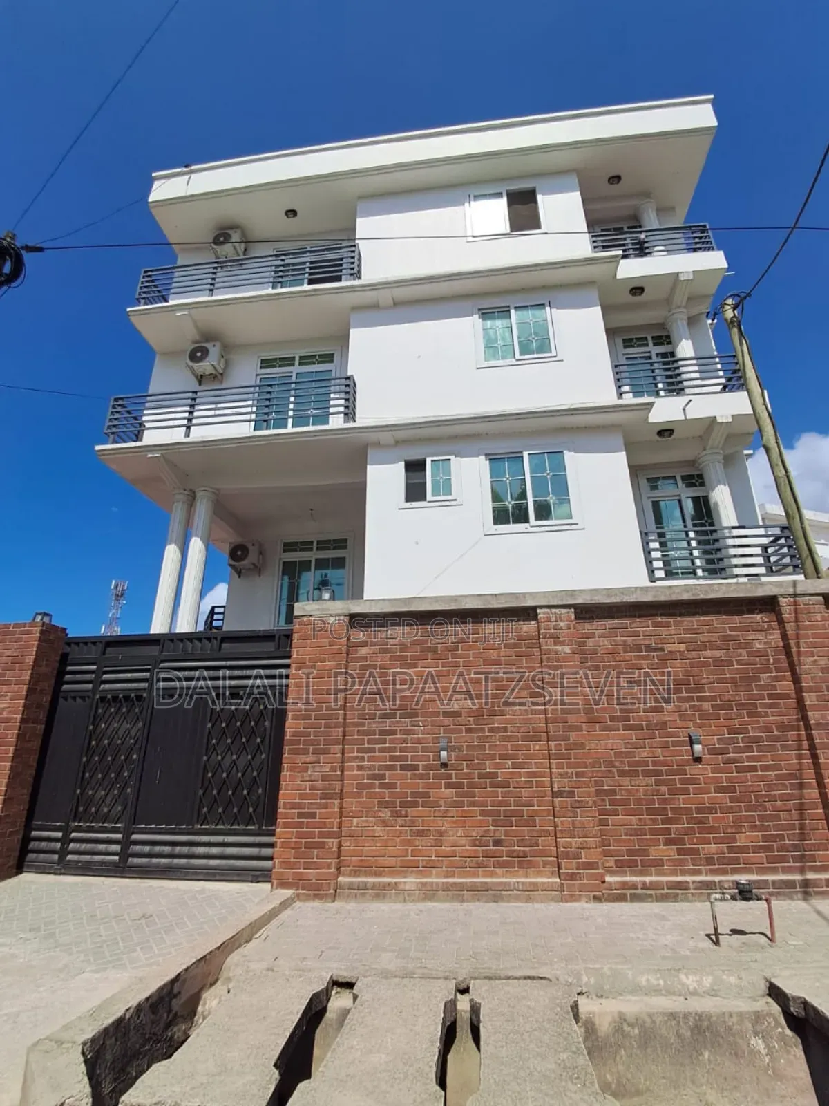 2bdrm Apartment in Dalalipapaatzseven, Msasani for rent
