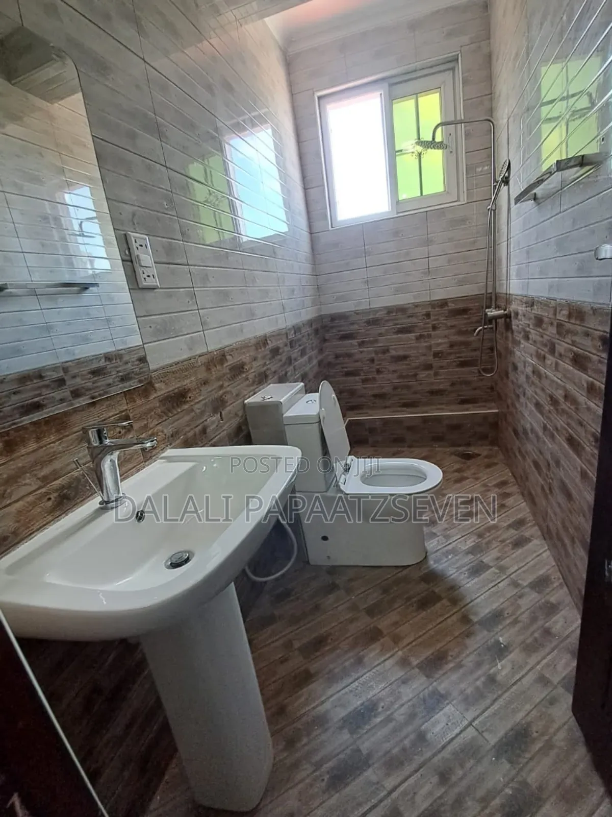 2bdrm Apartment in Dalalipapaatzseven, Msasani for rent