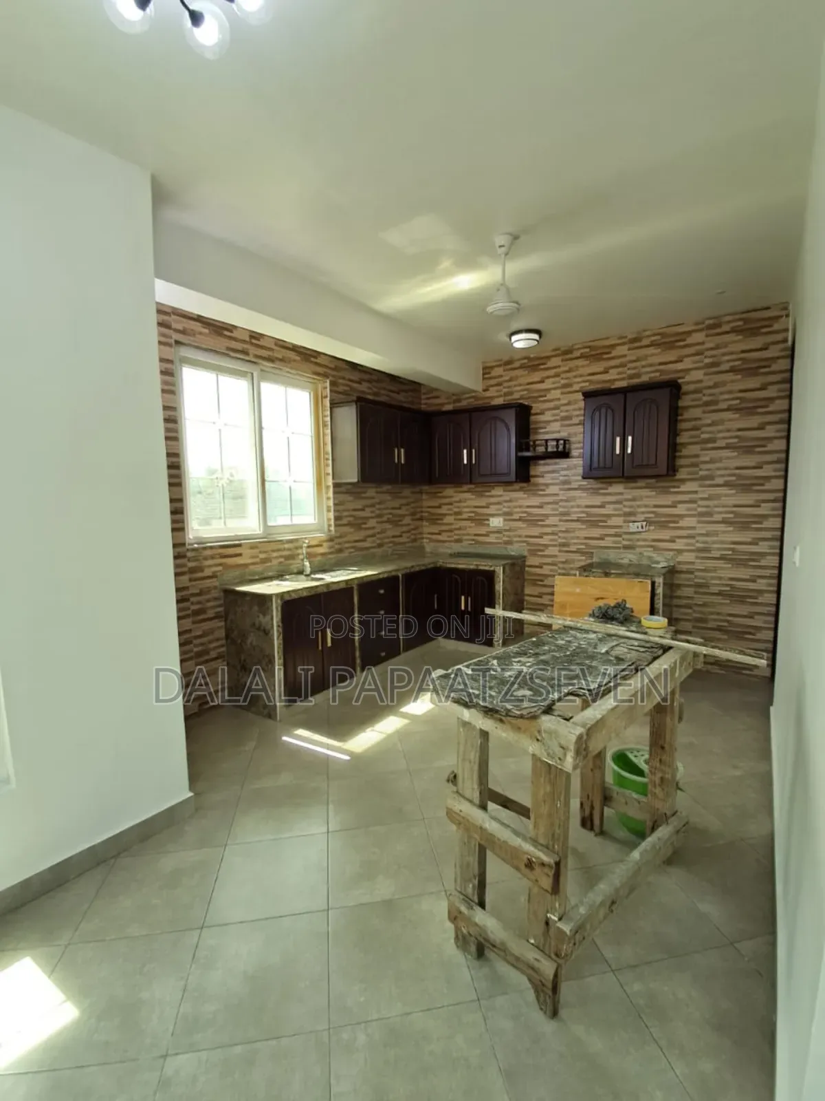2bdrm Apartment in Dalalipapaatzseven, Msasani for rent