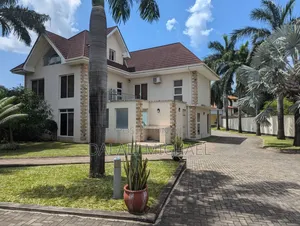 Furnished 4bdrm Villa in Oysterbay for rent