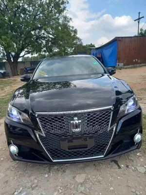 Toyota Crown 2013 Black