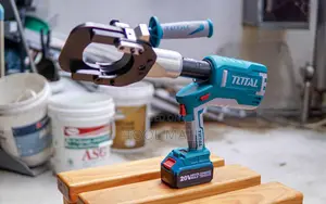 Total Cordless Cable Cutter TRCLI2002