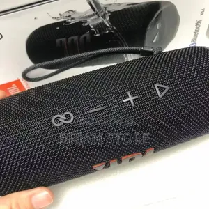 Black JBL Flip 6