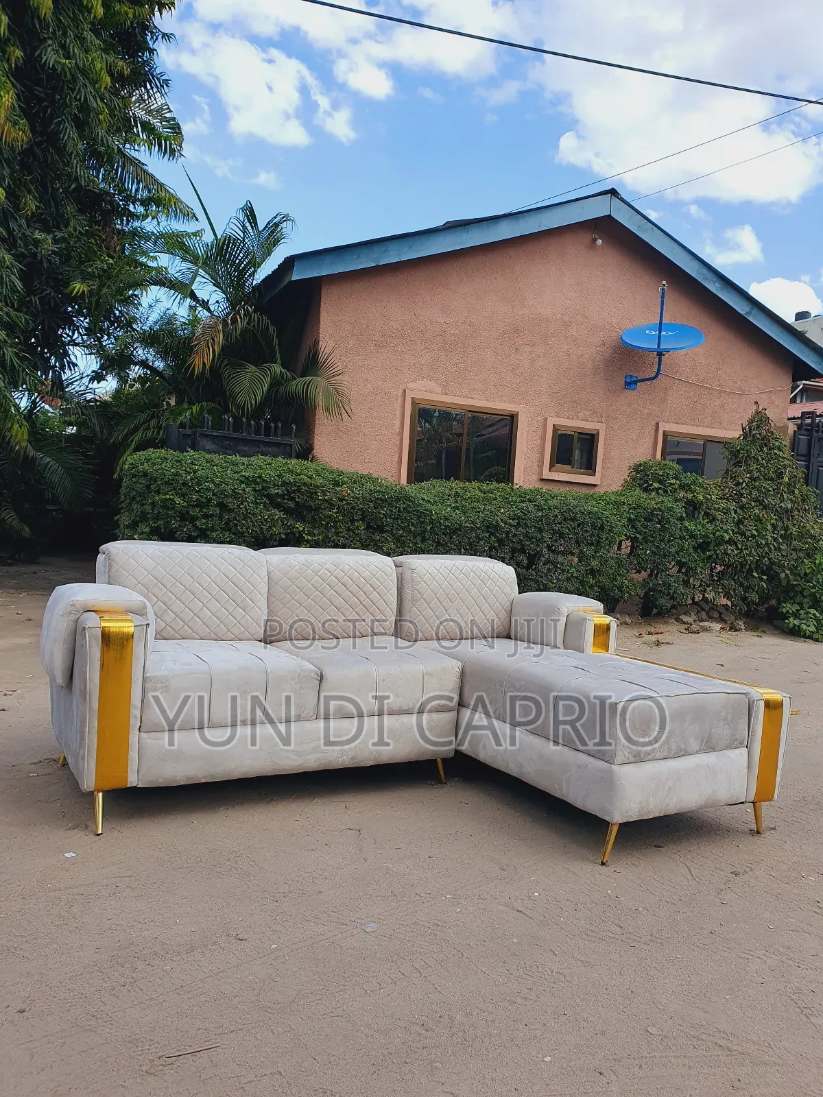 Sofa Set Classic Mpya