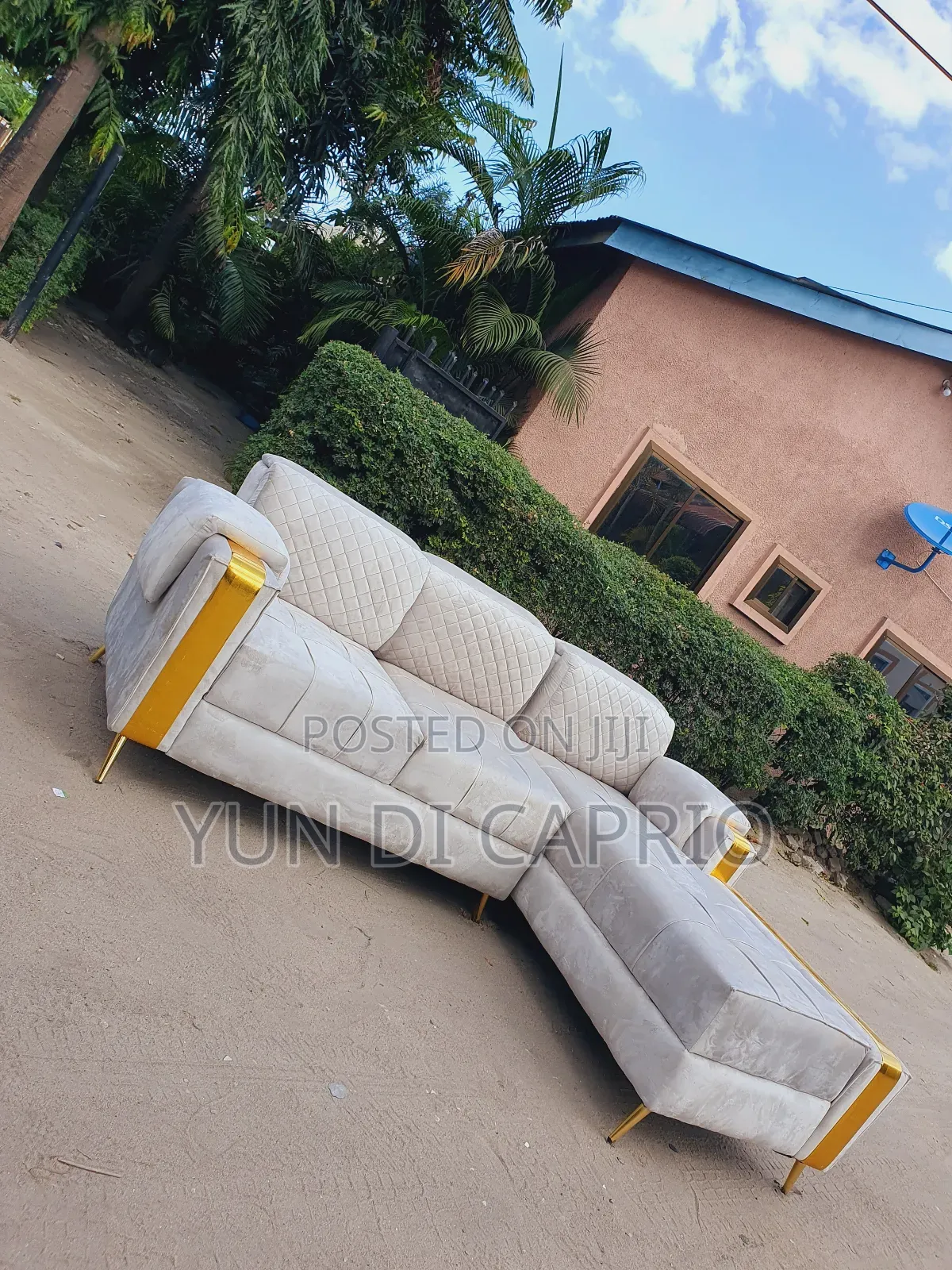 Sofa Set Classic Mpya